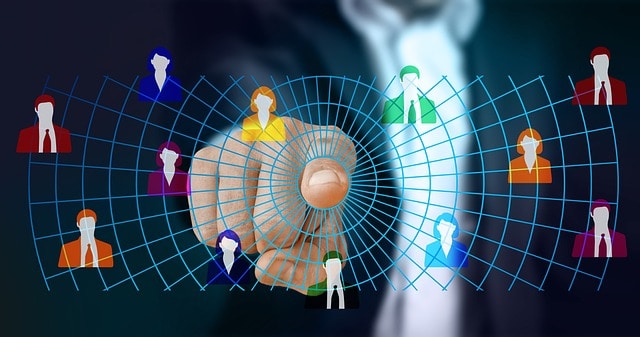 Réseau professionnel avec des icônes de personnes connectées.